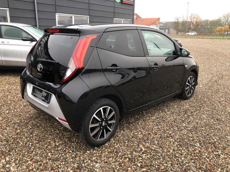 Toyota Aygo 1,0 VVT-i x-sky 5d