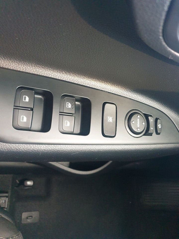 Kia Stonic 1,0 T-GDi Attraction+ 5d