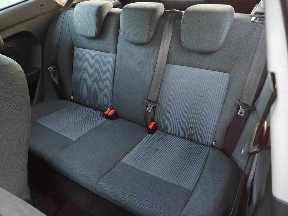 Ford Fiesta 1,25 60 Ambiente 3d