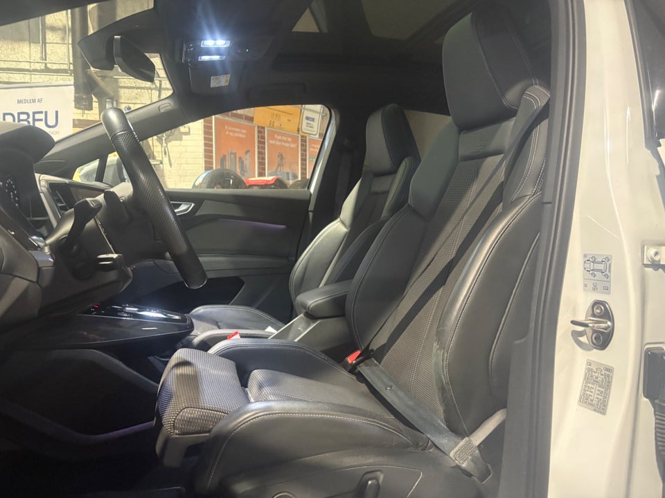 Audi Q4 e-tron 50 S-line Sportback quattro 5d