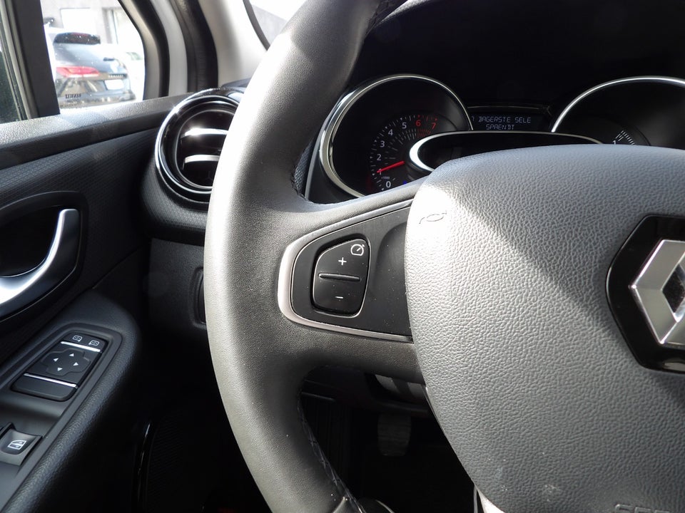 Renault Clio IV 0,9 TCe 90 Zen Sport Tourer 5d