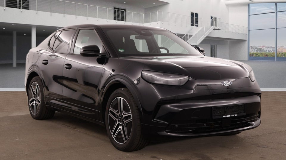 Ford Capri 77 Premium Extended Range 5d