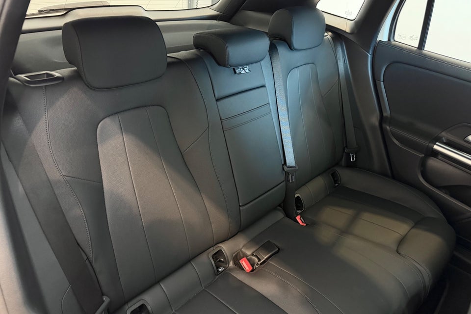 Mercedes EQA250 Progressive 5d