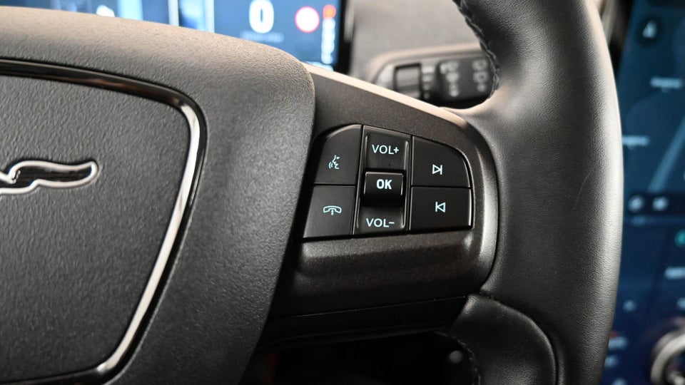 Ford Mustang Mach-E 68 Standard Range 5d