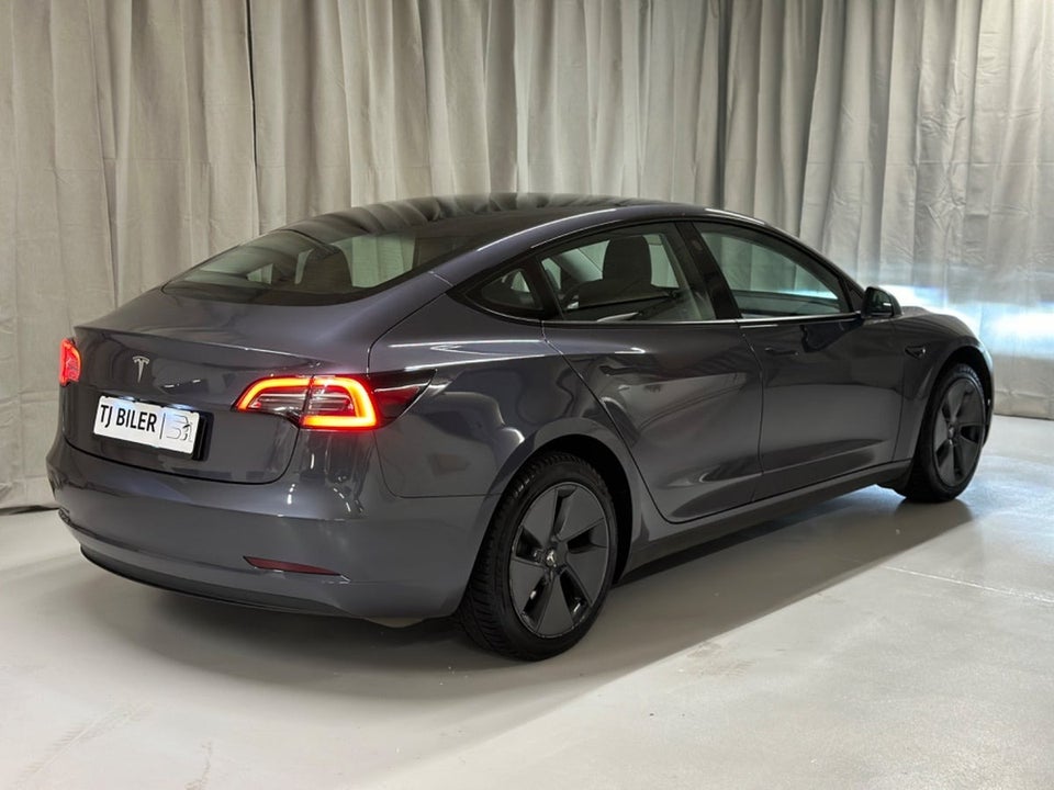 Tesla Model 3 Standard Range+ RWD 4d