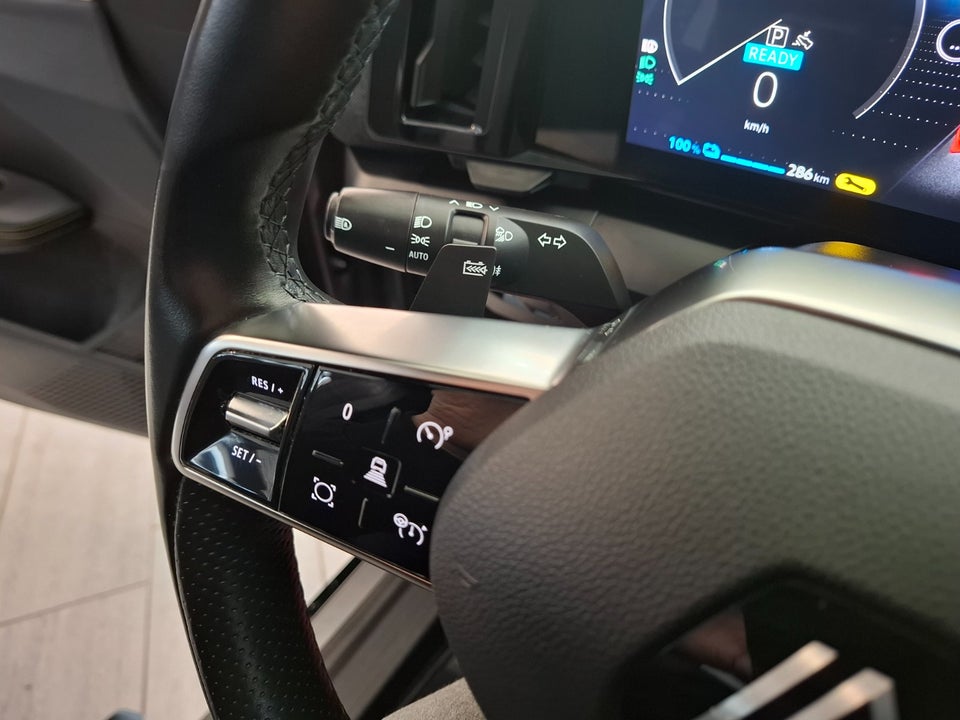 Renault Megane E-Tech 60 Techno 5d