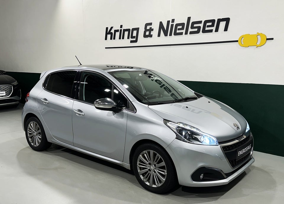 Peugeot 208 1,6 BlueHDi 100 Allure Sky 5d