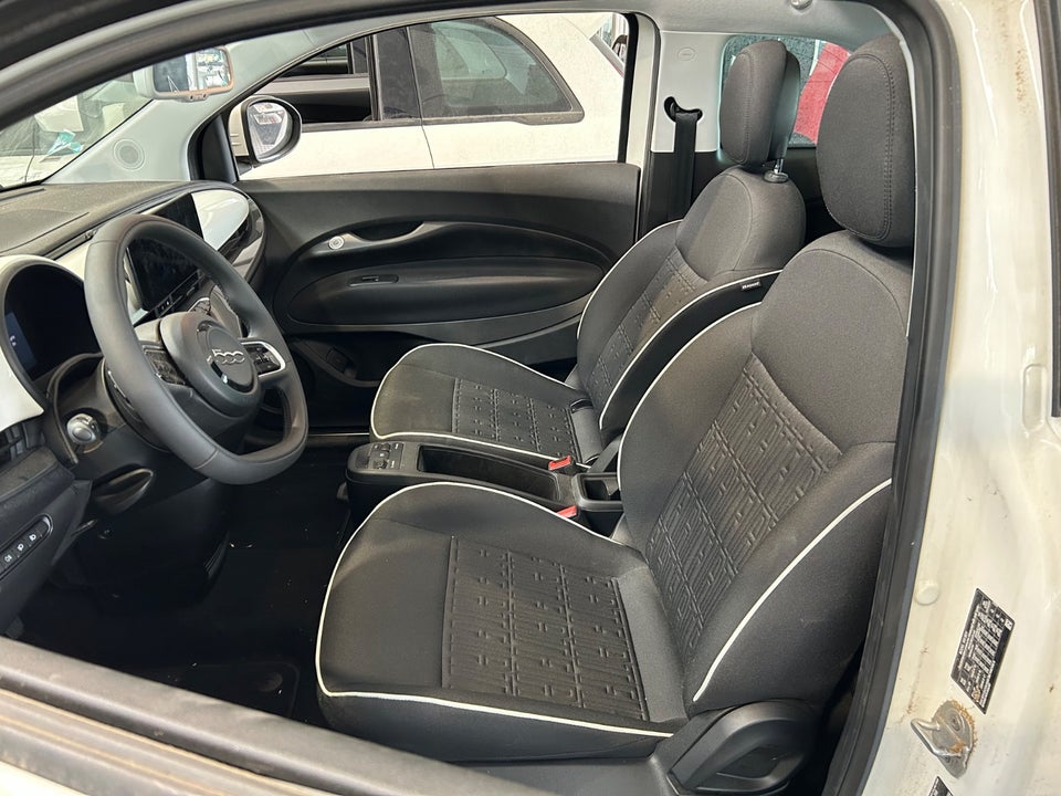 Fiat 500e 42 Icon Cabrio 2d