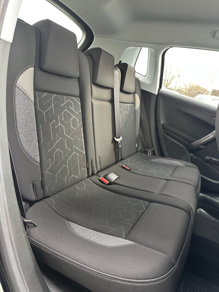 Peugeot 2008 1,2 VTi 82 Winter Edition 5d