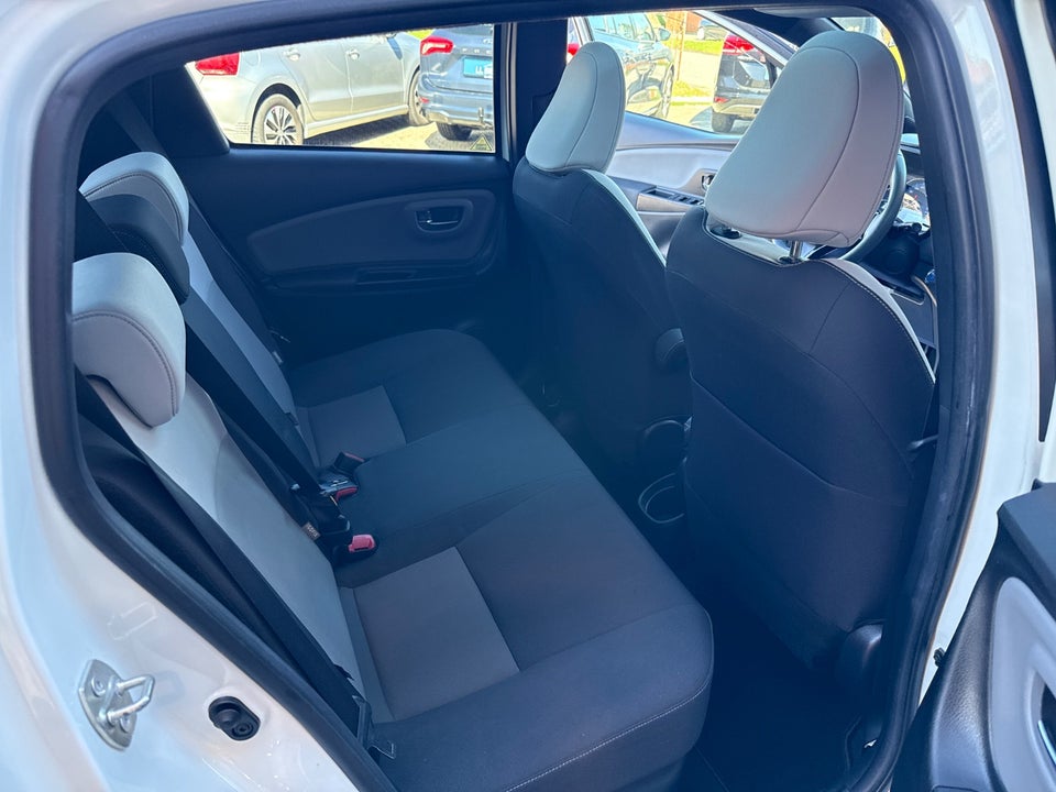 Toyota Yaris 1,5 Hybrid Pure e-CVT 5d