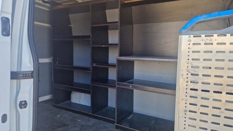 Renault Master IV T33 2,3 dCi 135 L2H2 Kassevogn