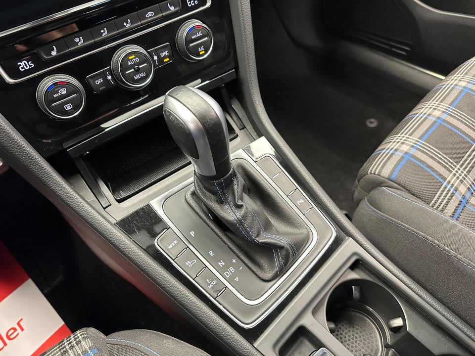 VW Golf VII 1,4 GTE DSG 5d
