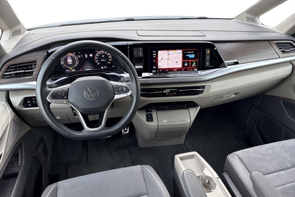 VW Multivan 1,5 eHybrid Style DSG 4Motion kort