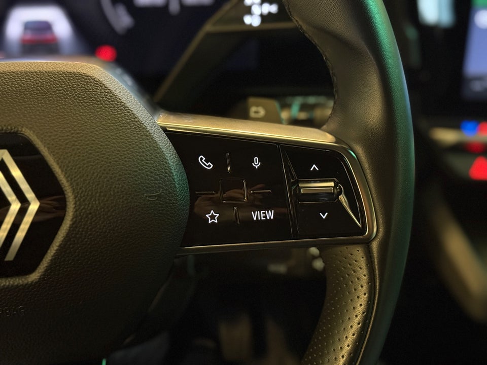 Renault Megane E-Tech 40 Equilibre 5d