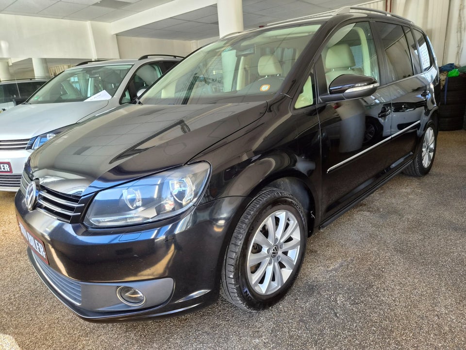 VW Touran 2,0 TDi 140 Comfortline DSG BMT 7prs 5d