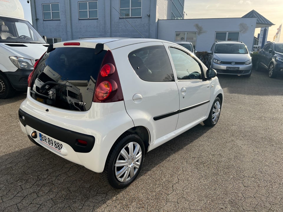 Peugeot 107 1,0 Sportium 5d