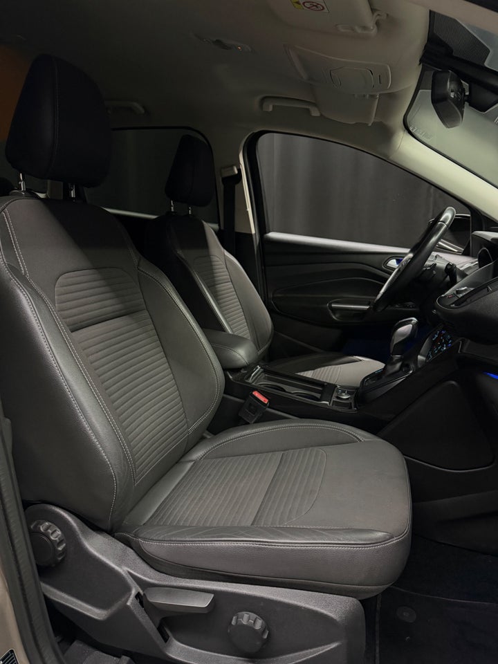 Ford Kuga 2,0 TDCi 120 Titanium aut. 5d