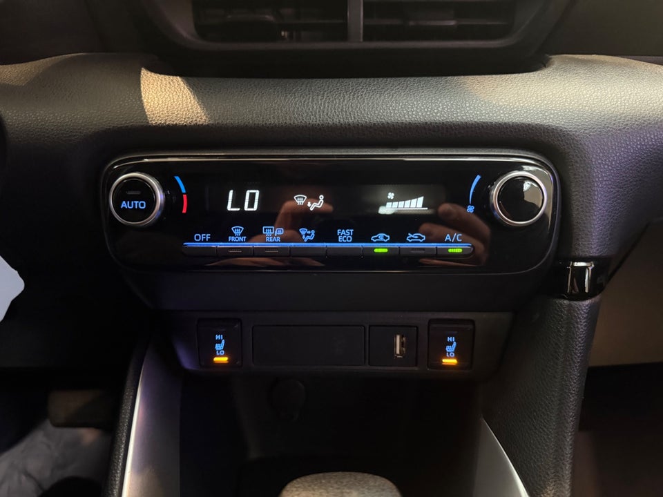 Toyota Yaris 1,5 Hybrid H1 e-CVT 5d