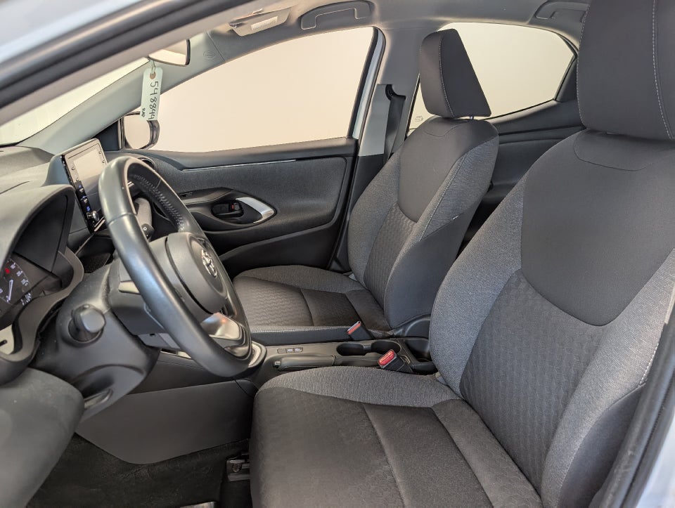 Toyota Yaris 1,5 Active 5d