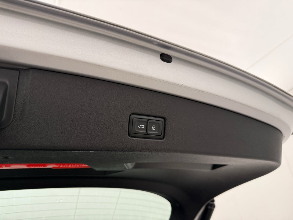 Audi Q4 e-tron 40 Advanced 5d