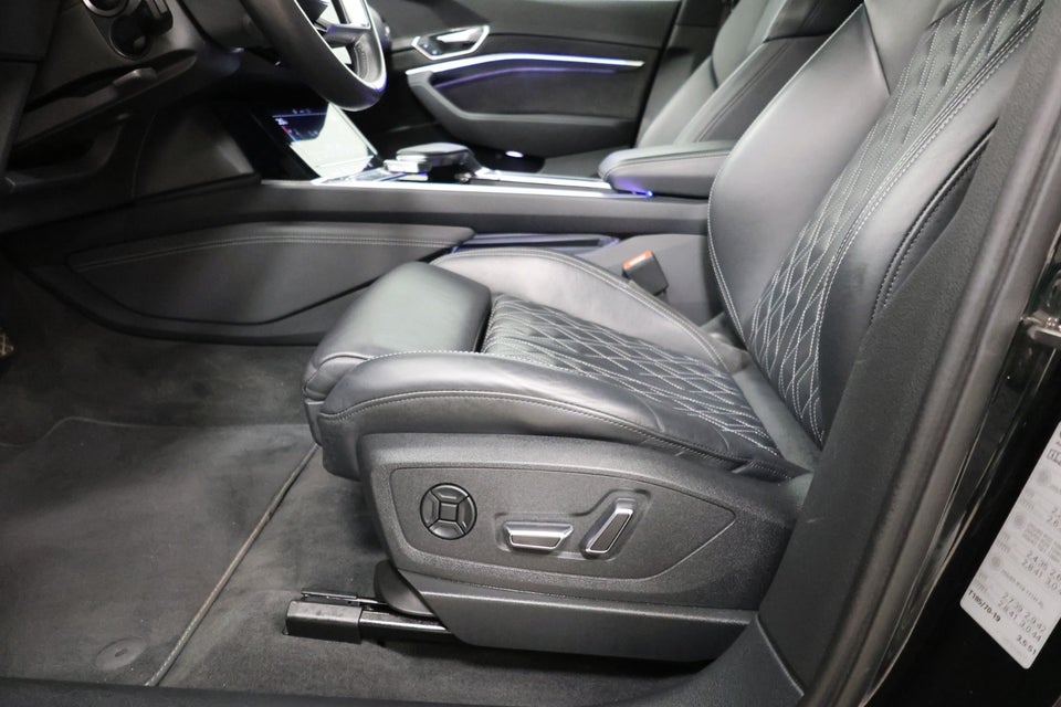 Audi e-tron 55 S-line quattro 5d