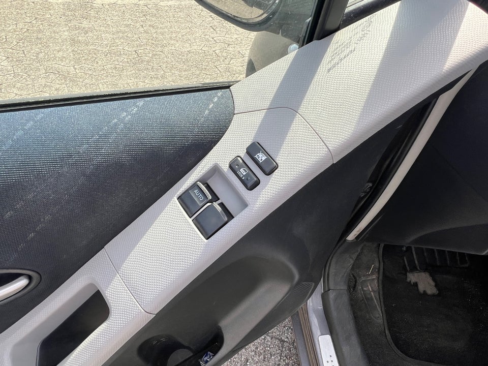 Toyota Yaris 1,4 D-4D Sol 5d