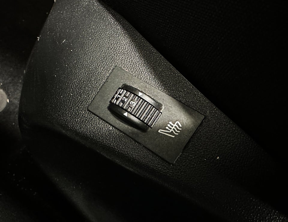 Peugeot 208 1,6 BlueHDi 100 Allure 5d