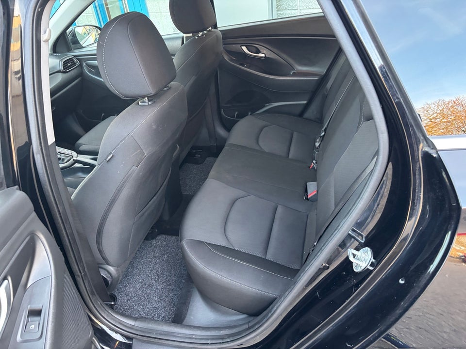 Hyundai i30 1,4 T-GDi Premium stc. DCT 5d