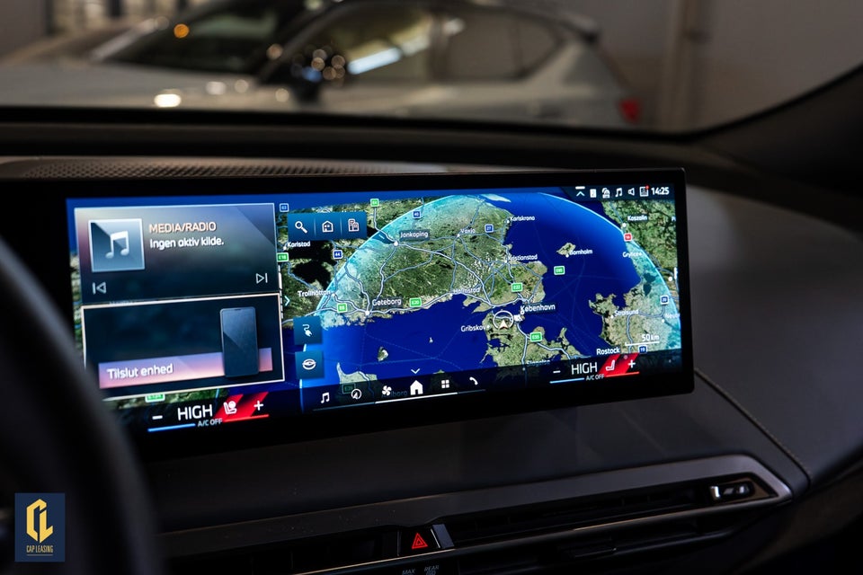 BMW iX xDrive60 Fully Charged 5d