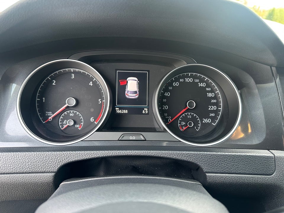 VW Golf VII 1,6 TDi 115 Comfortline 5d