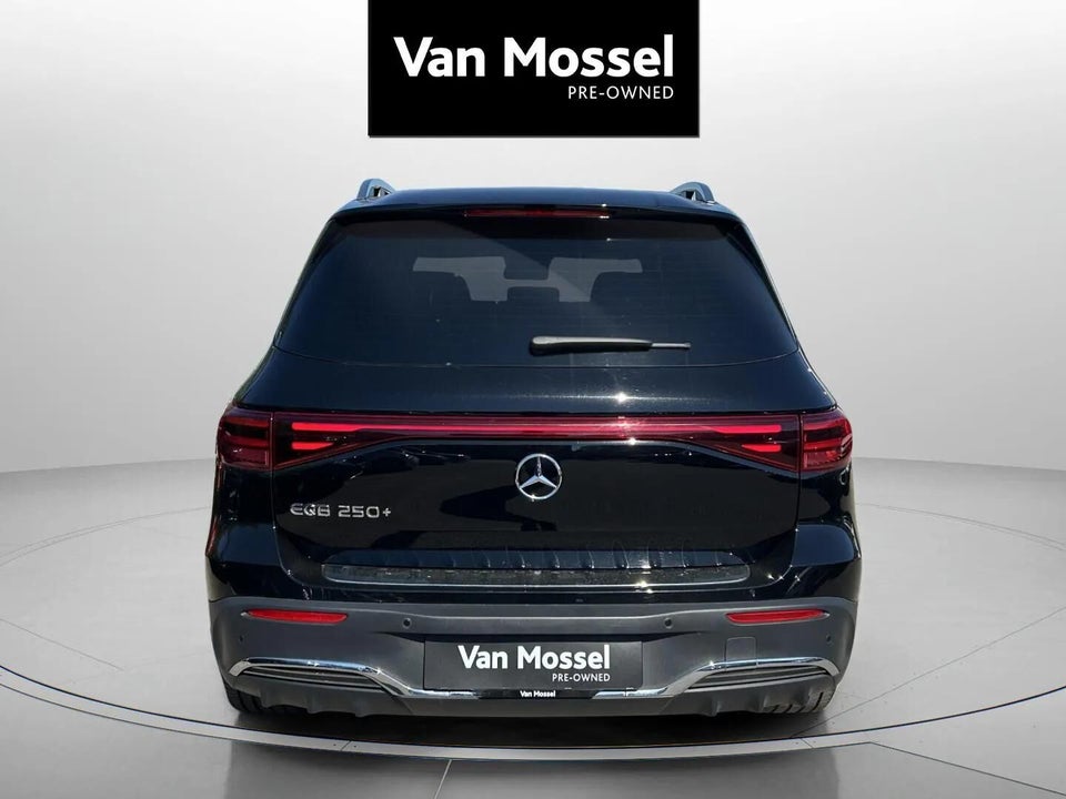 Mercedes EQB250+ AMG Line 5d