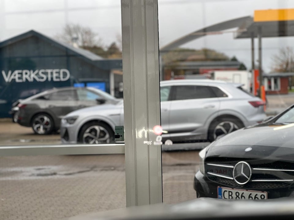 Mercedes EQA250+ AMG Premium 5d