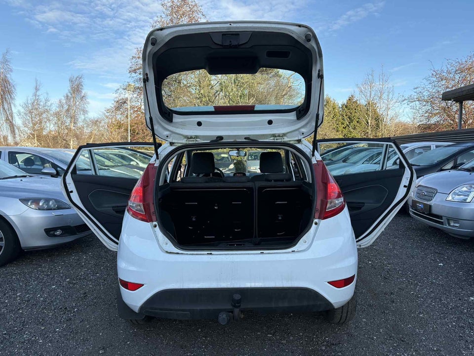 Ford Fiesta 1,25 82 Ambiente 5d