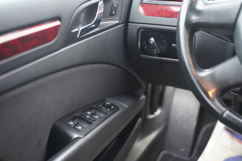 Skoda Superb 1,8 TSi 160 Elegance Combi 5d