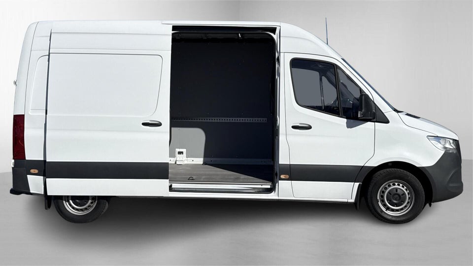 Mercedes Sprinter 215 2,0 CDi A2 Kassevogn aut. FWD
