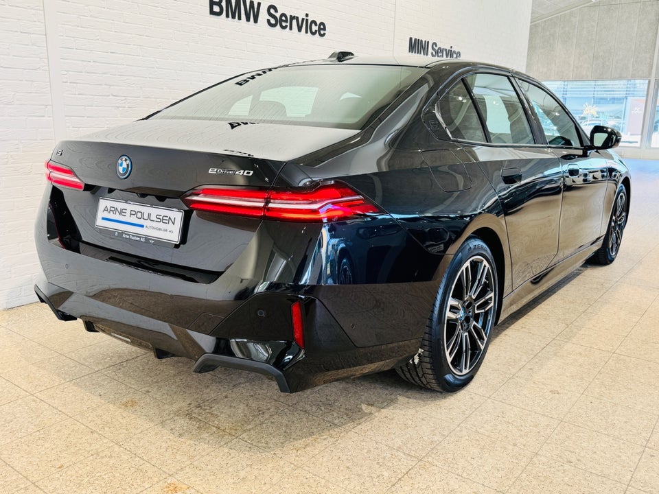 BMW i5 eDrive40 M-Sport 4d