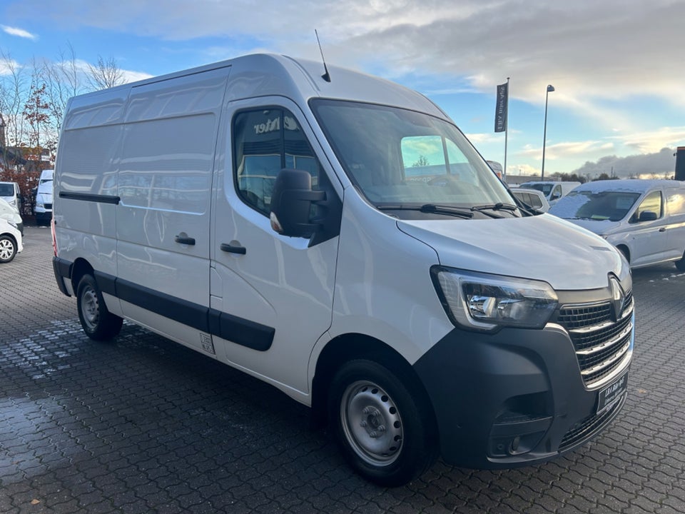 Renault Master IV T33 2,3 dCi 150 L2H2 Kassevogn