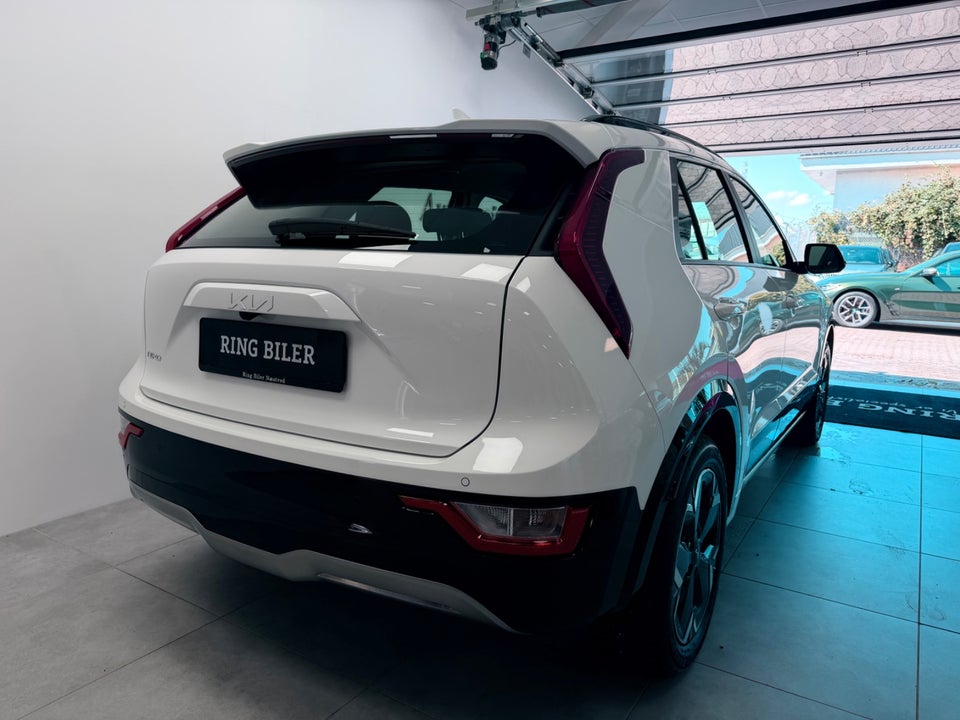 Kia Niro 64 EV Prestige 5d