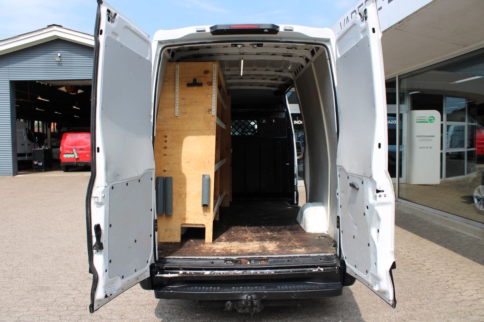 Iveco Daily 3,0 35C17 12m³ Van