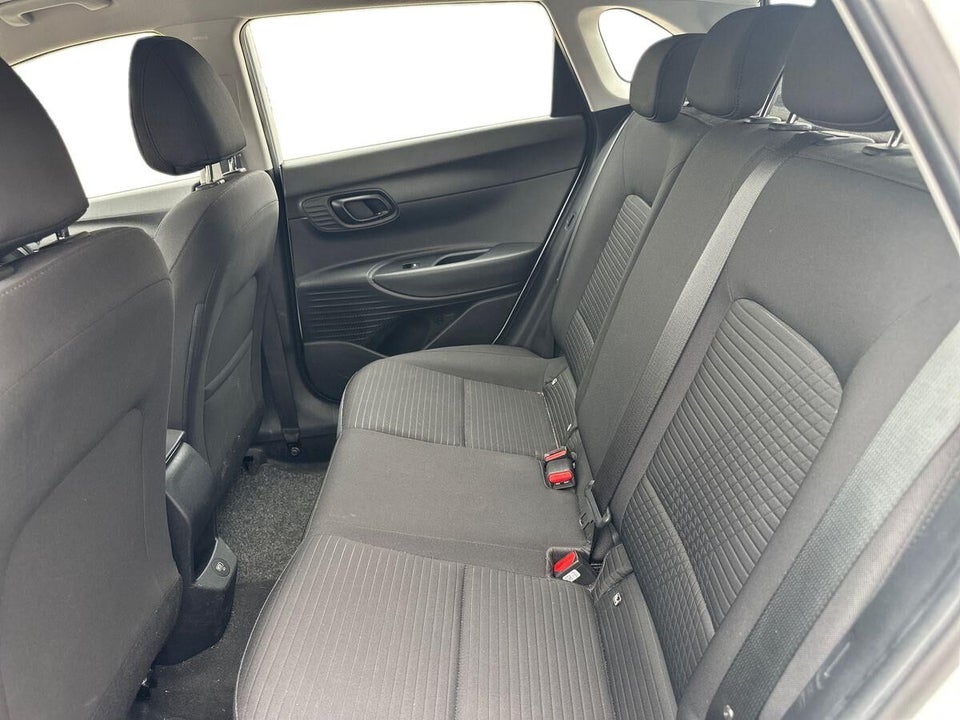 Hyundai i20 1,0 T-GDi Essential DCT 5d