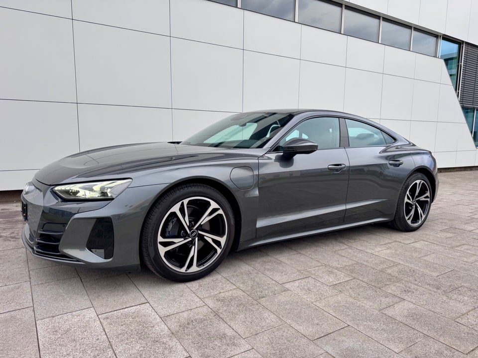 Audi e-tron GT quattro 4d