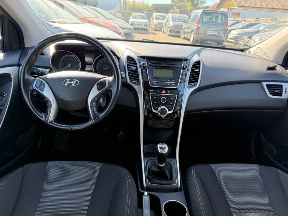 Hyundai i30 1,6 CRDi 110 Comfort Go! CW 5d