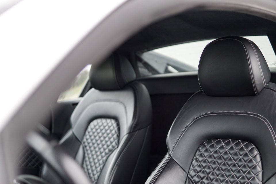 Audi R8 4,2 FSi Coupé quattro S-tr. 2d