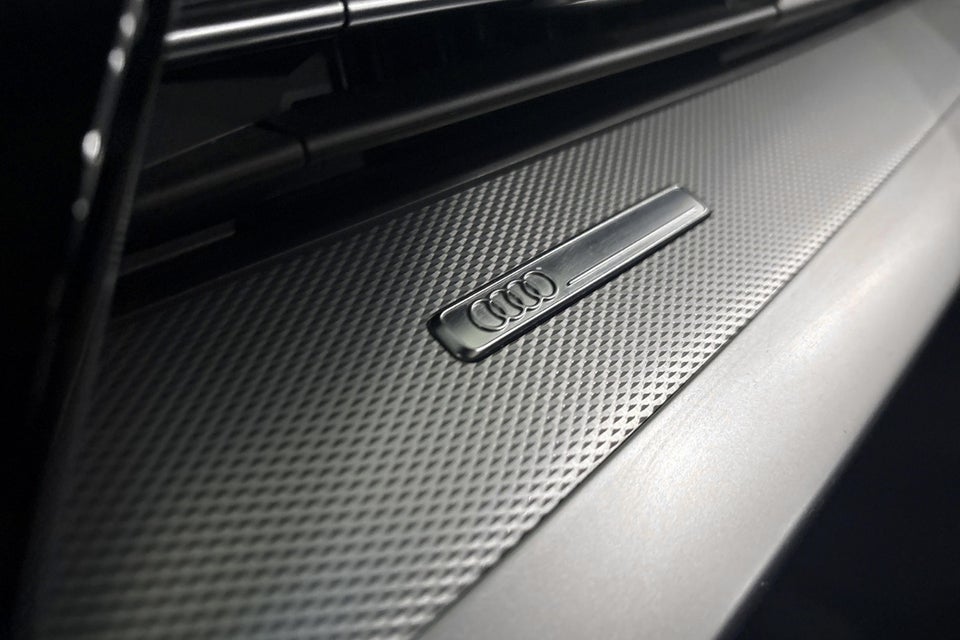 Audi A3 40 TFSi e Prestige Sportback S-tr. 5d