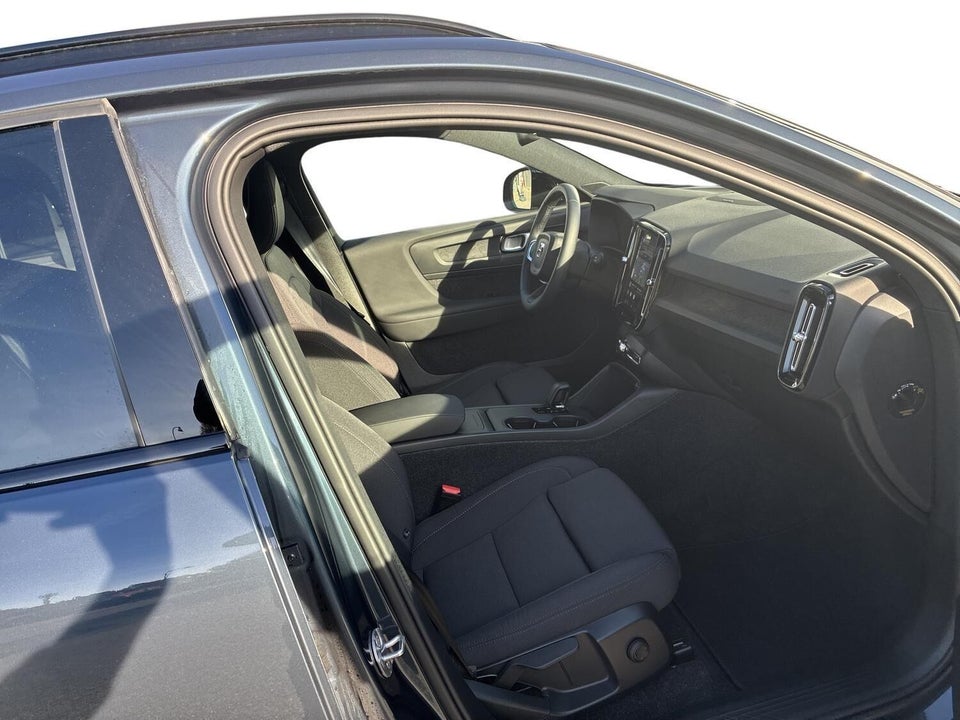Volvo EX40 Extended Range Plus 5d