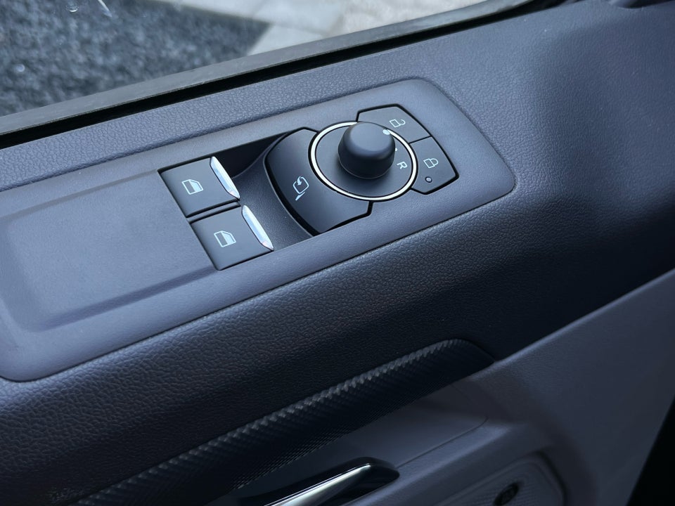 Ford Transit Custom 320L 64 Sport