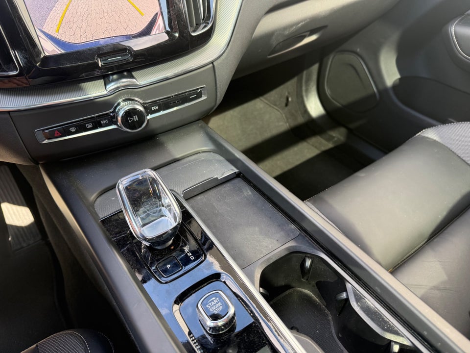 Volvo XC60 2,0 T6 ReCharge Black Edition aut. AWD 5d