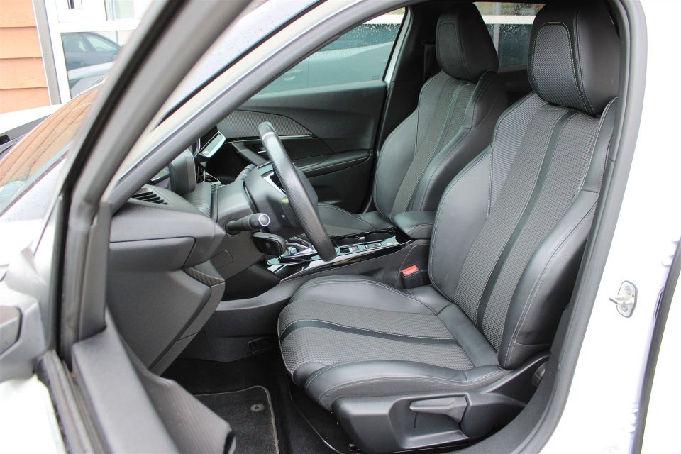 Peugeot e-2008 50 GT Line 5d
