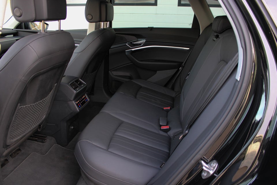 Audi e-tron 55 Advanced quattro 5d