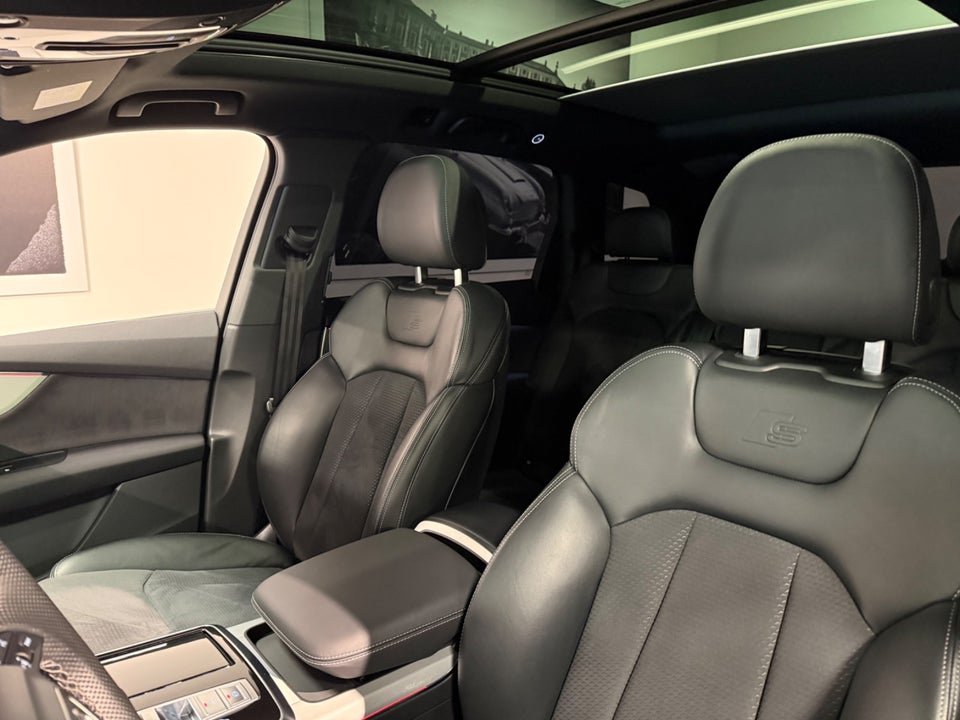 Audi Q7 55 TFSi e S-line quattro Tiptr. 5d